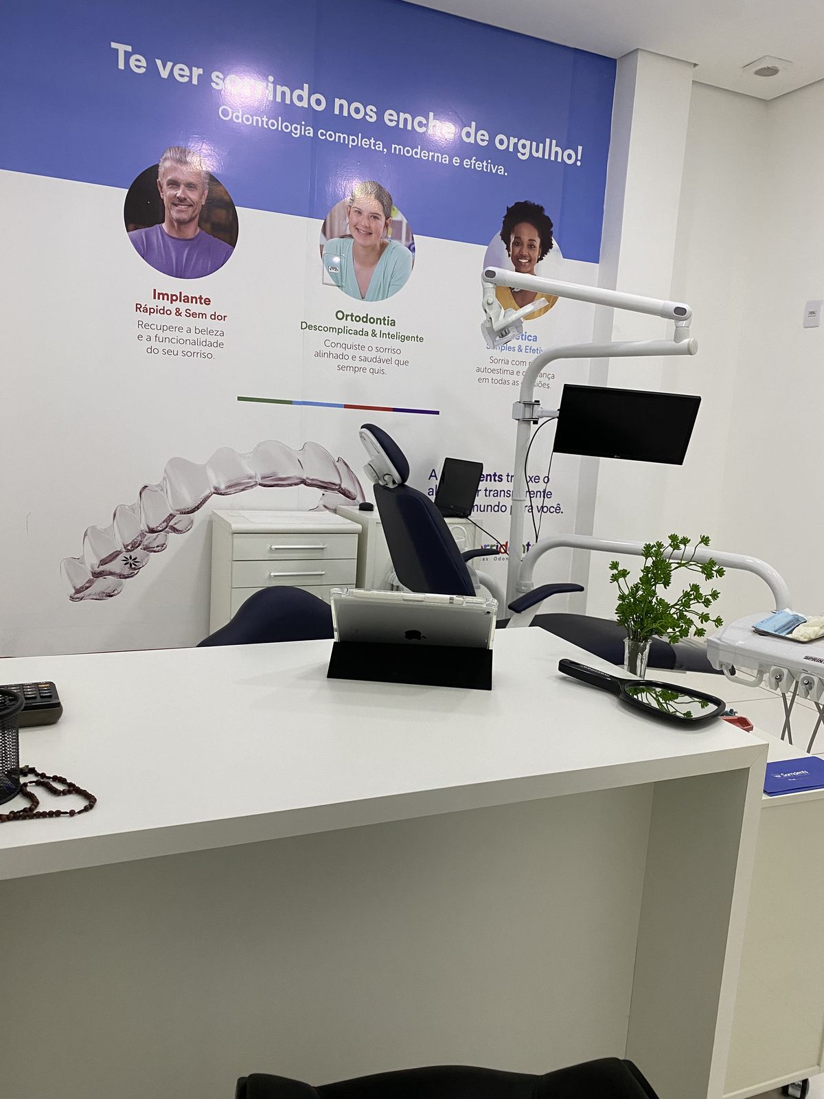 Consultório moderno da Sorridents Dourados — cadeira odontológica com tecnologia de ponta no Centro de Dourados, MS
